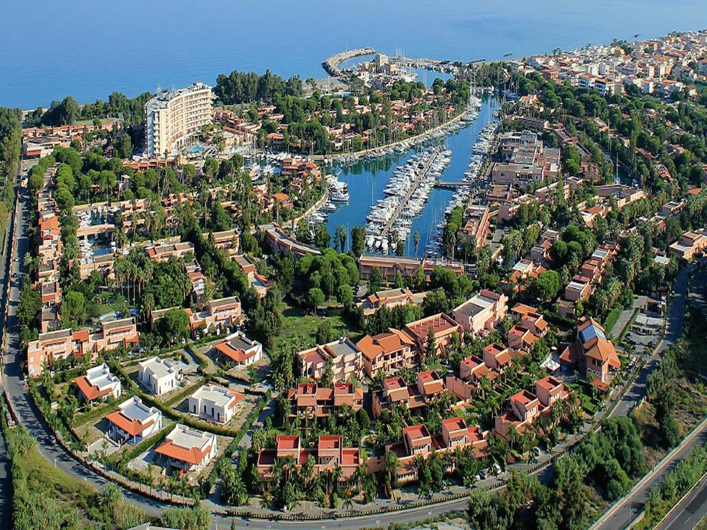 Aparthotel Baia Dei Delfini Furnari Exterior foto