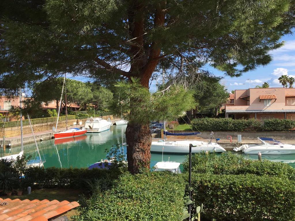 Aparthotel Baia Dei Delfini Furnari Exterior foto